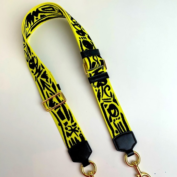 The Marc Jacobs Signature Strap - Picture 3 of 8